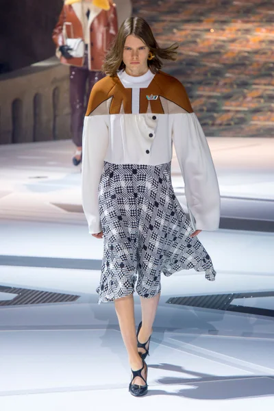 Look 36